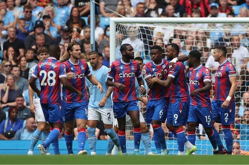 伤愈复出那一刻全场起立鼓掌